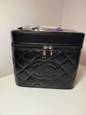 Black Quilted Fashion Vanity Case